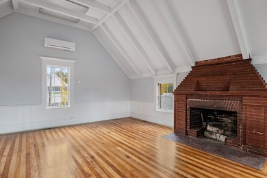 109 Pleasant St unit 201, Claremont, NH 03743 - photo 5