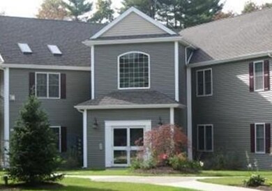 215 Longmeadow Rd unit 404, Taunton, MA 02780 - photo 2