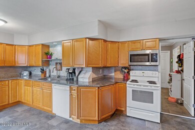 1121 Outer Drive Rotterdam NY 026 MLS
