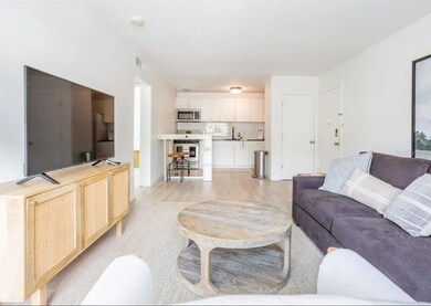 1700 SW 16th Ct unit D-2, Gainesville, FL 32608 - photo 2