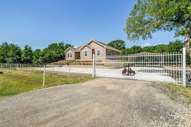 1105 Sarah Ln, Cleburne, TX 76031 - photo 2