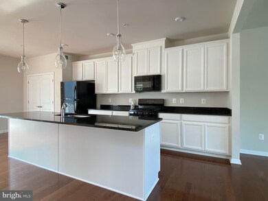 3109 Duvall Ridge Rd, Landover, MD 20785 - photo 5