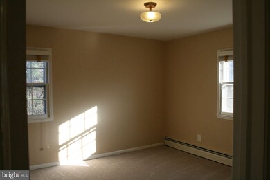 8917 Burbank Rd, Annandale, VA 22003 - photo 7