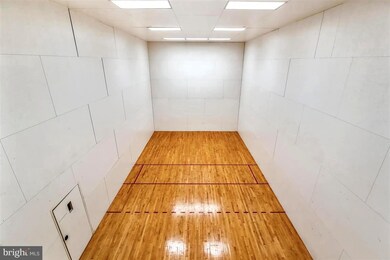 5700 Chapman Mill Dr unit 200, Rockville, MD 20852 - photo 6