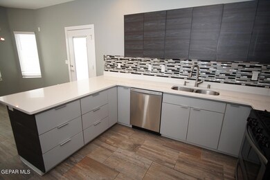 1085 Gaitan St, El Paso, TX 79928 - photo 6