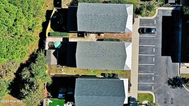 8005 Sweetgrass Ct unit 5, Wilmington, NC 28412 - photo 2