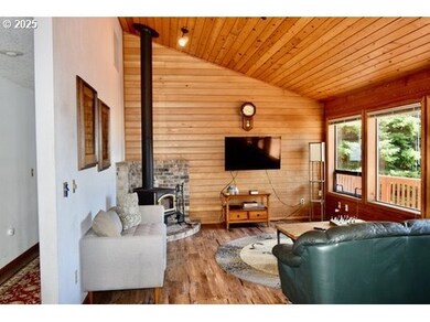 34518 Mutts Way, Gold Beach, OR 97444 - photo 7