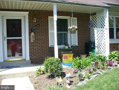 15014 Laurel Oaks Ln, Laurel, MD 20707 - photo 2