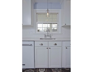 39 Sycamore St, Holyoke, MA 01040 - photo 7