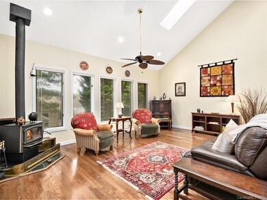 72 Forest Lake Dr, Asheville, NC 28803 - photo 6