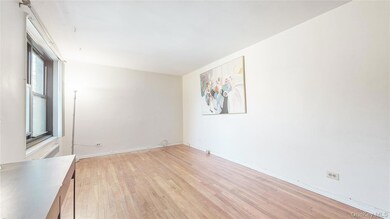 Forest Park Co-Ops unit 5J, Woodhaven, NY 11421 - photo 5