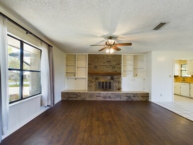 706 Kristofer St, Fredericksburg, TX 78624 - photo 3