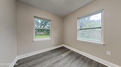 1833 Burkholder Cir E, Jacksonville, FL 32216 - photo 6