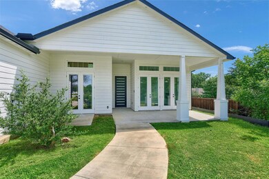 109 Bowie Dr, Gainesville, TX 76240 - photo 2