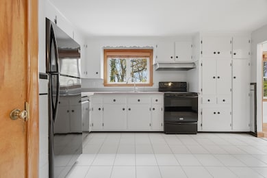 8 Steele St, Stoneham, MA 02180 - photo 6