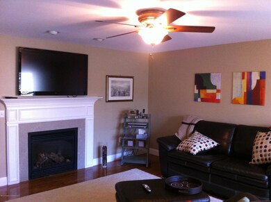 109 Wisteria Ln, Archbald, PA 18403 - photo 5