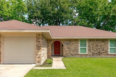 11443 Kirkmeadow Dr, Houston, TX 77089 - photo 4