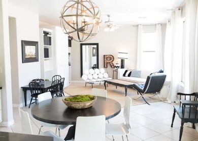 Breakfast Nook, Family room