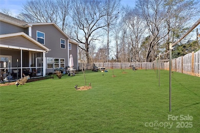 1036 BraMcOte Ln, Charlotte, NC 28215 - photo 3