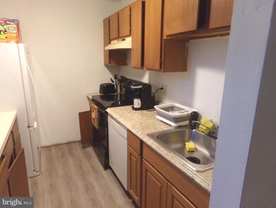 3201 Juniper Ct unit 617, Mays Landing, NJ 08330 - photo 5