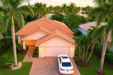 1946 Harbor View Cir, Weston, FL 33327 - photo 2