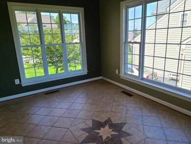 3316 Dondis Creek Dr, Triangle, VA 22172 - photo 6