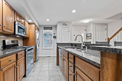 Kitchen w/ Gas Range