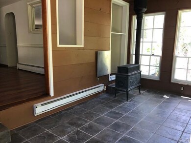 901 Bushkill Dr, Bath, PA 18014 - photo 6