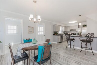 Large eat-in kitchen