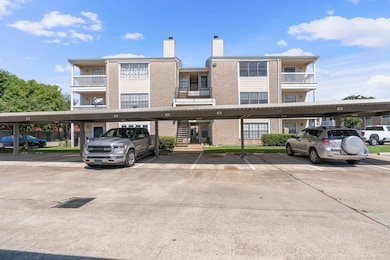 2750 Holly Hall St unit 1806, Houston, TX 77054 - photo 2