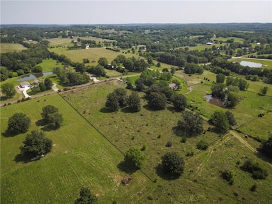 38301 E Cline Rd, Lone Jack, MO 64070 - photo 3