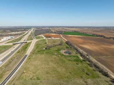 364 Interstate 35, Abbott, TX 76621 - photo 3