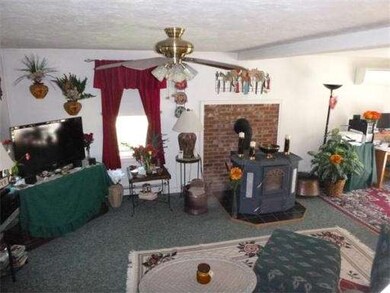 474 West St, Uxbridge, MA 01569 - photo 4