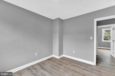 1044 Ellicott Driveway, Baltimore, MD 21216 - photo 6