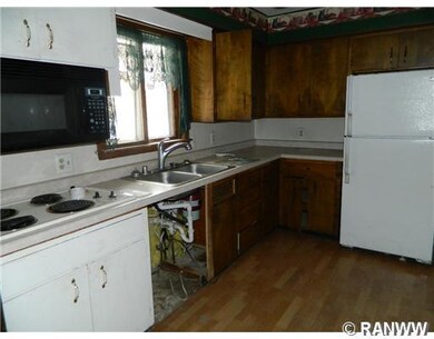 2807 Crestwood Rd, Eau Claire, WI 54703 - photo 2