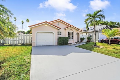 6122 NW 181st Terr Cir W, Hialeah, FL 33015 - photo 2