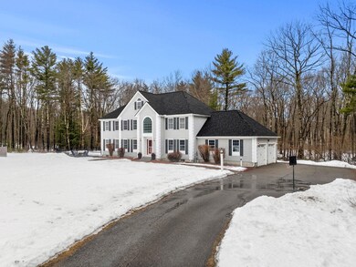 8 Felicia Dr, Newton, NH 03858 - photo 3