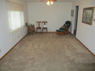 2507 15th St, Emmetsburg, IA 50536 - photo 3