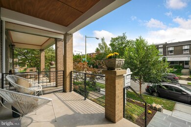 1742 D St SE, Washington, DC 20003 - photo 4