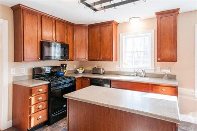 4 1/2 Ashland St, Nashua, NH 03064 - photo 7