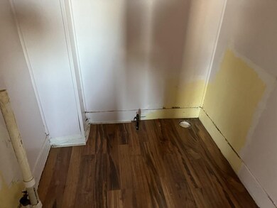 817 N Mulberry St, Muncie, IN 47305 - photo 2