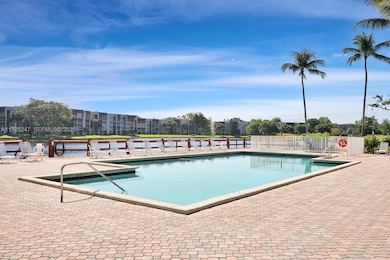 1703 Whitehall Dr unit 301, Davie, FL 33324 - photo 6