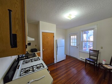 27 Hooker Ave unit B, Northampton, MA 01060 - photo 3