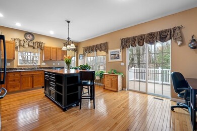 9 Summerfield Dr unit 8, South Grafton, MA 01560 - photo 4