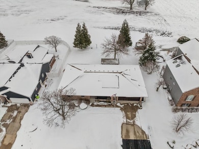 605 Morningside Dr, Chenoa, IL 61726 - photo 3