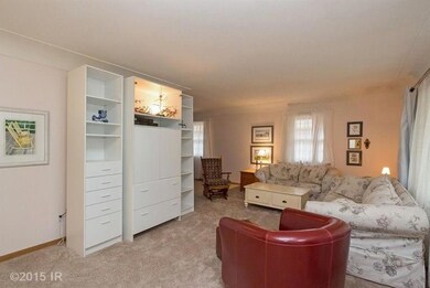 4221 43rd St, Des Moines, IA 50310 - photo 3