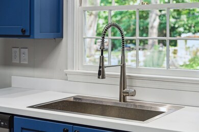 1435RiverFrontDr-KeenEyeMarketing-009