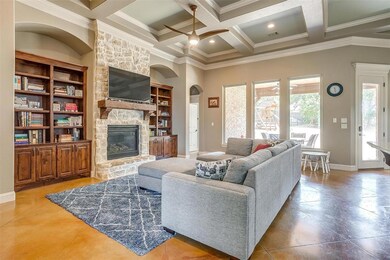 4401 Twin Oak Ct, Granbury, TX 76049 - photo 6