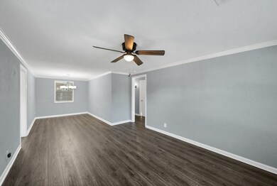 13221 Vicksburg St, Houston, TX 77015 - photo 3