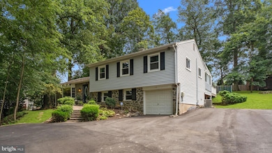 34 E Knowlton Rd, Media, PA 19063 - photo 2